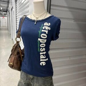 Aeropostale embroidered logo tee 💙